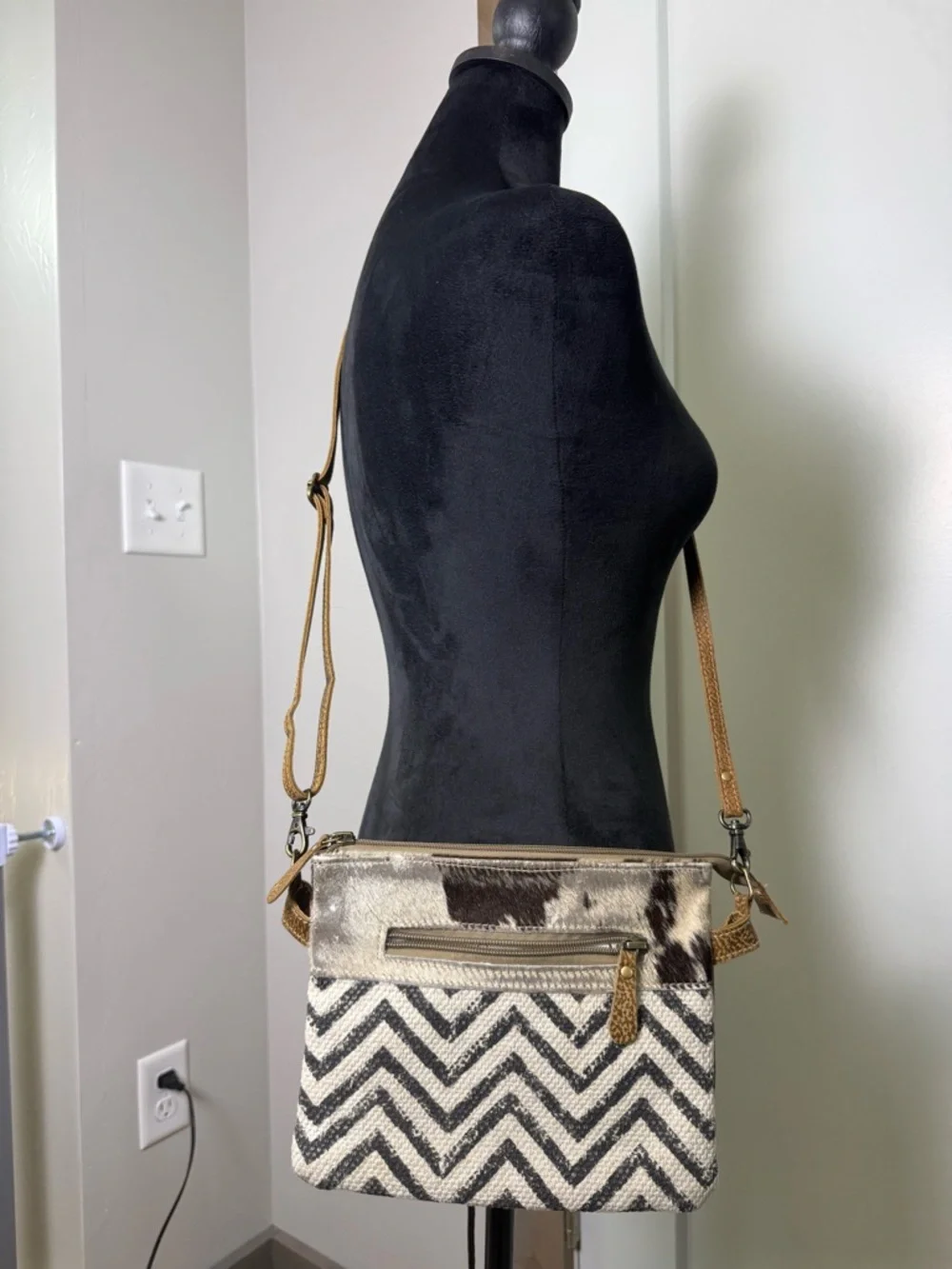 Myra Bag Staggering Canvas & Cowhide Crossbody Bag Adjustable Western Chevron